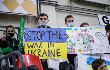Valmieras novada lielā basketbola ģimene solidarizējas ar Ukrainas tautu
