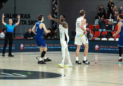 ENBL, VALMIERA GLASS VIA - Donar Groningen