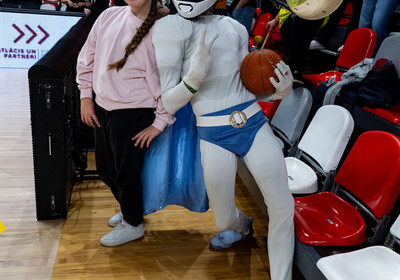 LAT-EST: VALMIERA GLASS VIA : Keila Coolbet