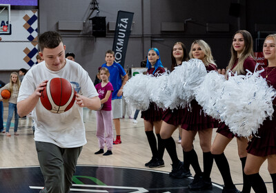 LAT-EST: VALMIERA GLASS VIA : Keila Coolbet