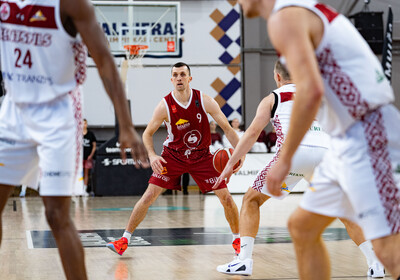 LAT-EST: VALMIERA GLASS VIA : BK Ventspils