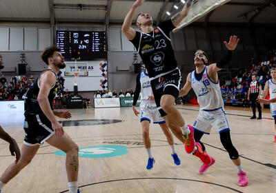 LAT-EST: VALMIERA GLASS VIA : Keila KK