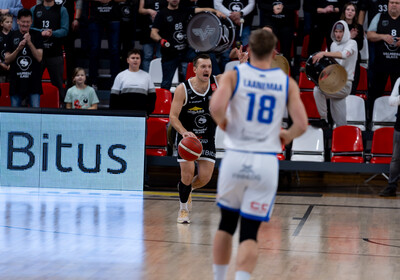 LAT-EST: VALMIERA GLASS VIA : Keila KK