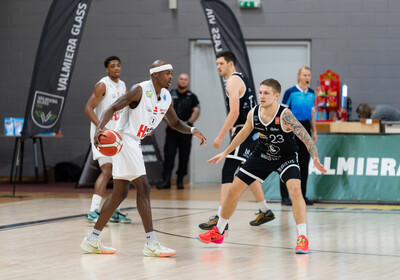 ENBL: VALMIERA GLASS VIA : Hefte Helfen Bulls Kapfenberg