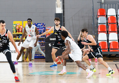 ENBL: VALMIERA GLASS VIA : Hefte Helfen Bulls Kapfenberg