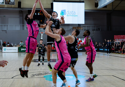 LAT-EST: VALMIERA GLASS VIA : Rīgas Zeļļi