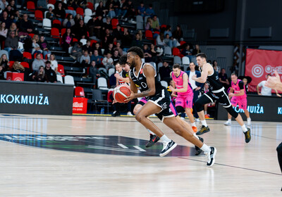 LAT-EST: VALMIERA GLASS VIA : Rīgas Zeļļi