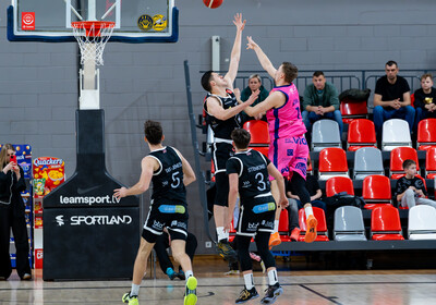 LAT-EST: VALMIERA GLASS VIA : Rīgas Zeļļi