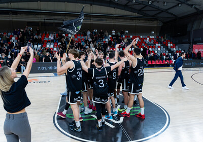 LAT-EST: VALMIERA GLASS VIA : Rīgas Zeļļi