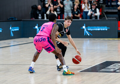 LAT-EST: VALMIERA GLASS VIA : Rīgas Zeļļi