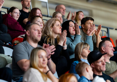 LAT-EST: VALMIERA GLASS VIA : Rīgas Zeļļi