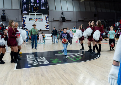 LAT-EST: VALMIERA GLASS VIA : Rīgas Zeļļi