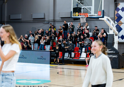 LAT-EST: VALMIERA GLASS VIA : Rīgas Zeļļi