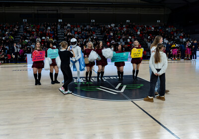 LAT-EST: VALMIERA GLASS VIA : Rīgas Zeļļi