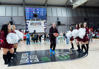 LAT-EST: VALMIERA GLASS VIA : Rīgas Zeļļi