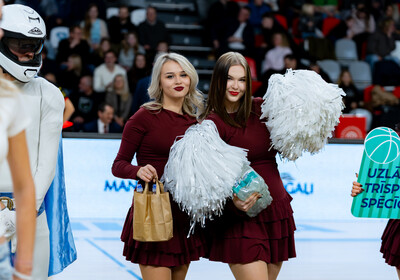 LAT-EST: VALMIERA GLASS VIA : Rīgas Zeļļi