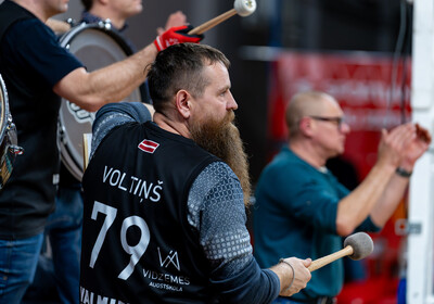 LAT-EST: VALMIERA GLASS VIA : Rīgas Zeļļi