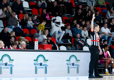 LAT-EST: VALMIERA GLASS VIA : Rīgas Zeļļi