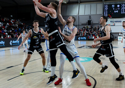 LAT-EST: VALMIERA GLASS VIA : Kalev/Cramo