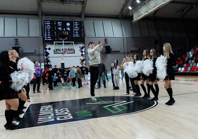 LAT-EST: VALMIERA GLASS VIA : Kalev/Cramo