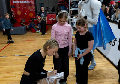 LAT-EST: VALMIERA GLASS VIA : Kalev/Cramo