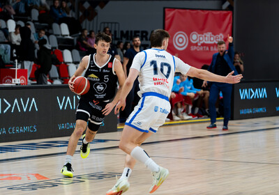 LAT-EST: VALMIERA GLASS VIA : Kalev/Cramo