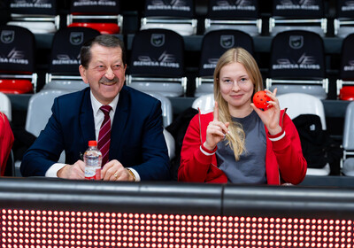 LAT-EST: VALMIERA GLASS VIA : Kalev/Cramo