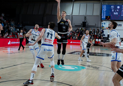 LAT-EST: VALMIERA GLASS VIA : Kalev/Cramo