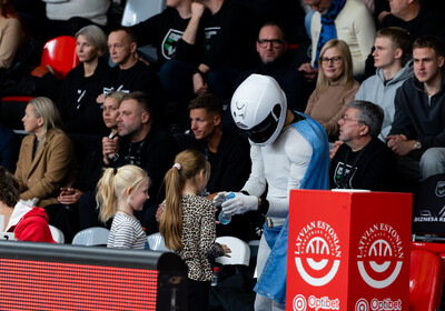 LAT-EST: VALMIERA GLASS VIA : Kalev/Cramo