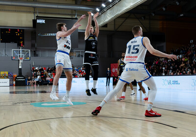 LAT-EST: VALMIERA GLASS VIA : Kalev/Cramo