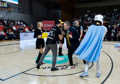 LAT-EST: VALMIERA GLASS VIA : Kalev/Cramo