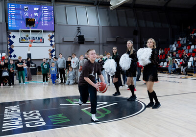 LBUK: VALMIERA GLASS VIA : VEF Rīga