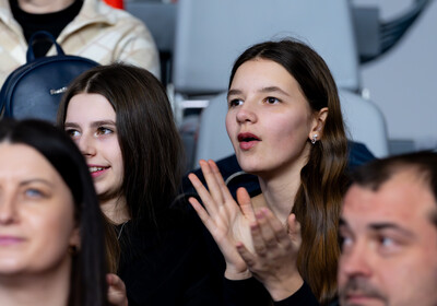 LBUK: VALMIERA GLASS VIA : VEF Rīga