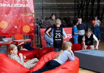 LBUK: VALMIERA GLASS VIA : VEF Rīga