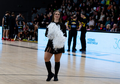 LBUK: VALMIERA GLASS VIA : VEF Rīga