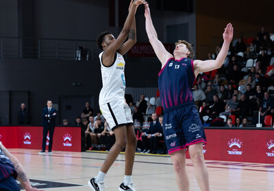 ENBL: VALMIERA GLASS VIA : Bristol Flyers