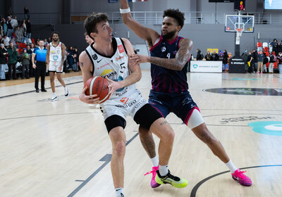 ENBL: VALMIERA GLASS VIA : Bristol Flyers