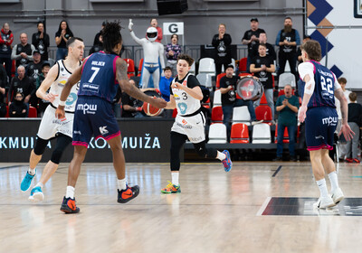 ENBL: VALMIERA GLASS VIA : Bristol Flyers