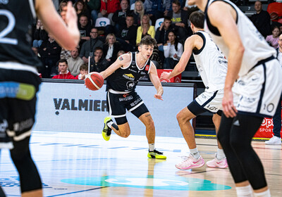 LAT-EST: VALMIERA GLASS VIA : BK Liepāja