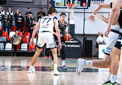 LAT-EST: VALMIERA GLASS VIA : BK Liepāja