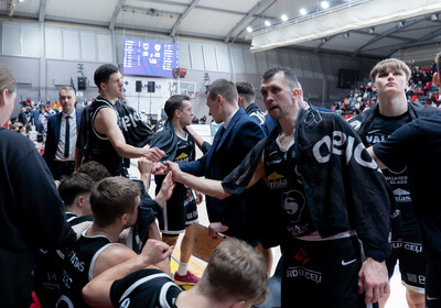 LAT-EST: VALMIERA GLASS VIA : BK Liepāja