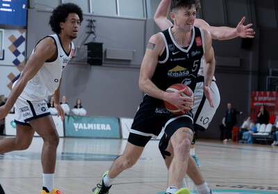 LAT-EST: VALMIERA GLASS VIA : BK Liepāja