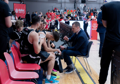 LAT-EST: VALMIERA GLASS VIA : BK Liepāja