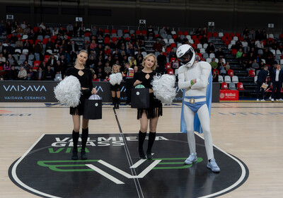 LAT-EST: VALMIERA GLASS VIA : BK Liepāja