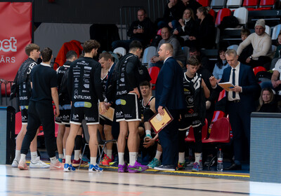 LAT-EST: VALMIERA GLASS VIA : BK Liepāja