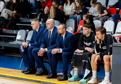 LAT-EST: VALMIERA GLASS VIA : VEF Rīga