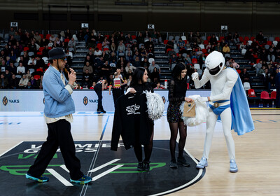 LAT-EST: VALMIERA GLASS VIA : VEF Rīga