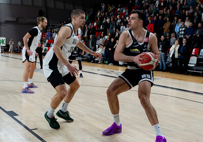 LAT-EST: VALMIERA GLASS VIA : VEF Rīga