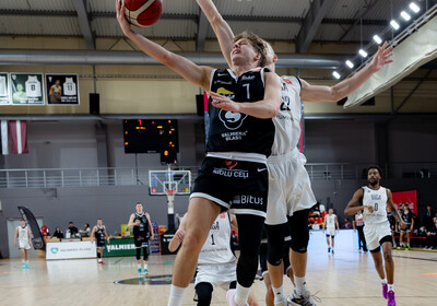 LAT-EST: VALMIERA GLASS VIA : VEF Rīga