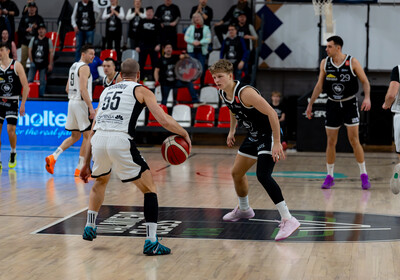 LAT-EST: VALMIERA GLASS VIA : VEF Rīga